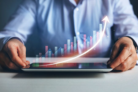 man educating himself to really make money in shares